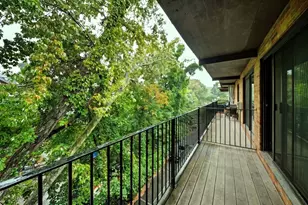10 Coffey St, Boston, MA 02122 - Photo 23
