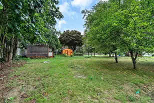 2 Clarendon St, Taunton, MA 02780 - Photo 9