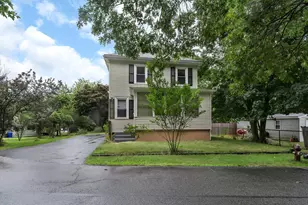 2 Clarendon St, Taunton, MA 02780 - Photo 3