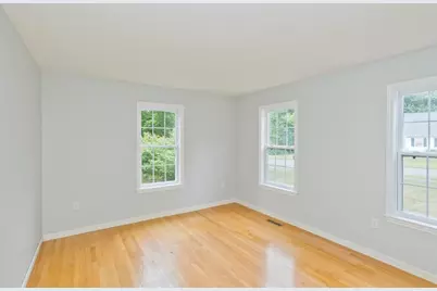 20 Avis Circle, Northampton, MA 01062 - Photo 7