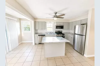 63 Prairie Ave, Swansea, MA 02777 - Photo 7