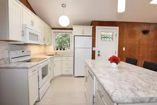 12 12th Ave, Wareham, MA 02571 - Photo 5