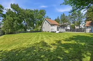 33 Baltimore Ave, Chicopee, MA 01020 - Photo 5