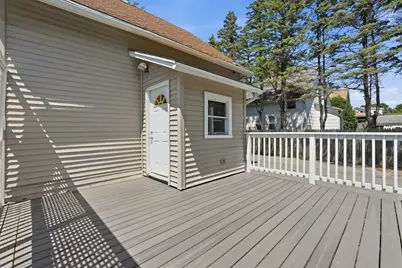 33 Baltimore Ave, Chicopee, MA 01020 - Photo 7