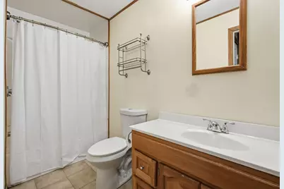33 Baltimore Ave, Chicopee, MA 01020 - Photo 19