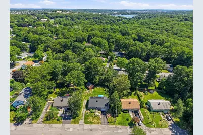 37 Frederickson Ave, Worcester, MA 01606 - Photo 5