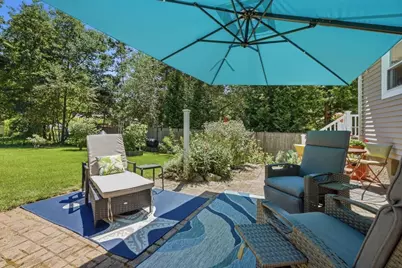 37 Frederickson Ave, Worcester, MA 01606 - Photo 9