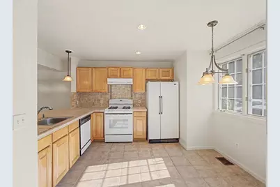 6 Lilac Ct #6, Hopkinton, MA 01748 - Photo 3