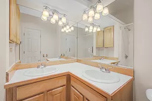 6 Lilac Ct, Hopkinton, MA 01748 - Photo 13
