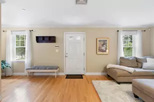 10 Pomeworth St, Stoneham, MA 02180 - Photo 3