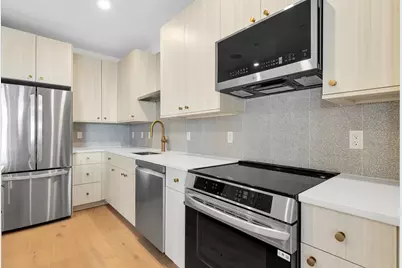 34 Oak Street #304, Boston, MA 02136 - Photo 3