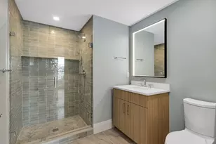 34 Oak St, Boston, MA 02136 - Photo 7