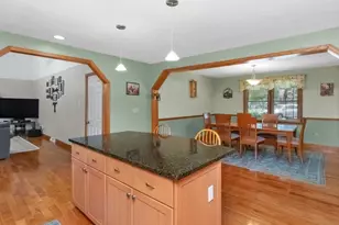 137 Harrington Rd, Waltham, MA 02452 - Photo 5