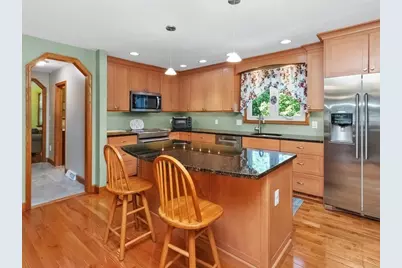 137 Harrington Road, Waltham, MA 02452 - Photo 3