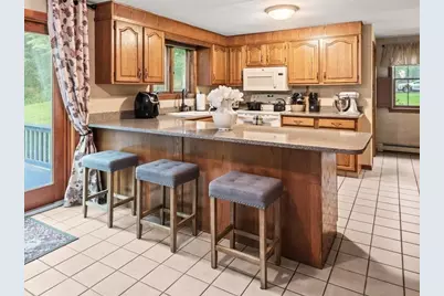 7 Baldwin St, Leicester, MA 01524 - Photo 3