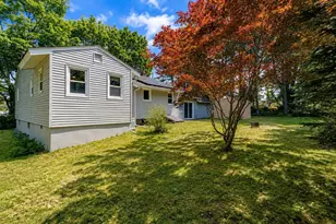96 Crestwood Ln, Marlborough, MA 01752 - Photo 29