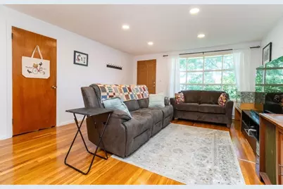 96 Crestwood Ln, Marlborough, MA 01752 - Photo 3