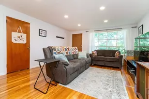 96 Crestwood Ln, Marlborough, MA 01752 - Photo 3