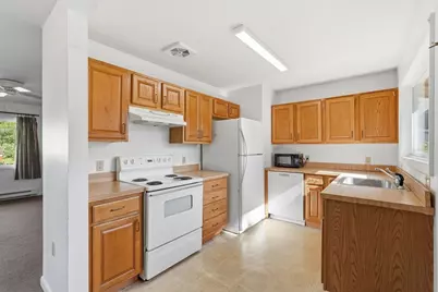 28 Westwood Terrace, Northampton, MA 01062 - Photo 9