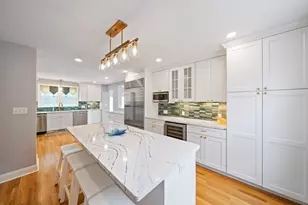 19 Brinsley St, Quincy, MA 02169 - Photo 11