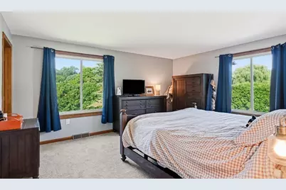 54 Hampden Ln, Agawam, MA 01001 - Photo 13