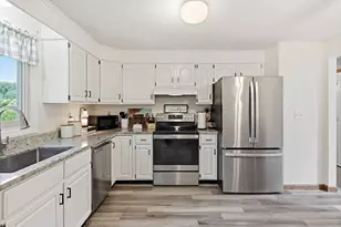 54 Hampden Ln, Agawam, MA 01001 - Photo 9