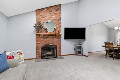 54 Hampden Ln, Agawam, MA 01001 - Photo 5
