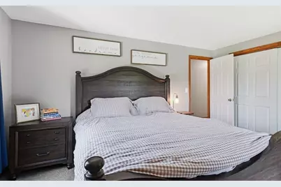 54 Hampden Ln, Agawam, MA 01001 - Photo 15