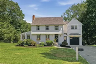 9 Tapley Rd, Lynnfield, MA 01940 - Photo 1