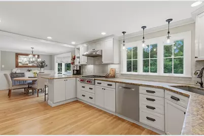 9 Tapley Rd, Lynnfield, MA 01940 - Photo 3