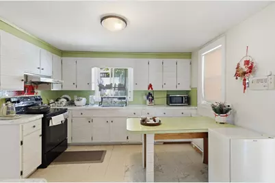 19 Miller Stile Rd, Quincy, MA 02169 - Photo 5