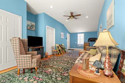 320 Balcom St, Mansfield, MA 02048 - Photo 7