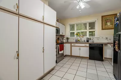 407-409 Belmont St, Fall River, MA 02720 - Photo 25