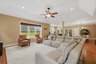 223 Tiffany St, Attleboro, MA 02703 - Photo 11