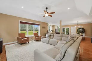 223 Tiffany St, Attleboro, MA 02703 - Photo 11