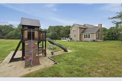 223 Tiffany St, Attleboro, MA 02703 - Photo 33