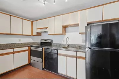 35 Prospect St #309, Woburn, MA 01801 - Photo 9