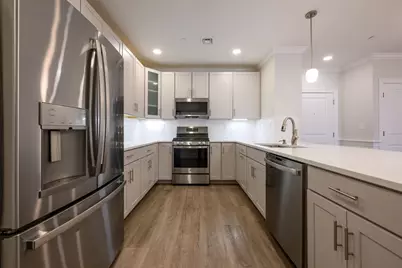 320 Middlesex Ave #D206, Medford, MA 02155 - Photo 5