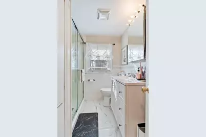 20 Washburn St, Attleboro, MA 02703 - Photo 19