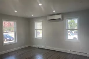 129 Pleasant St, Weymouth, MA 02190 - Photo 5