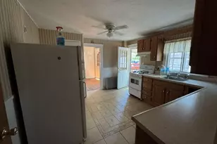 203 Willow St, Stoughton, MA 02072 - Photo 9