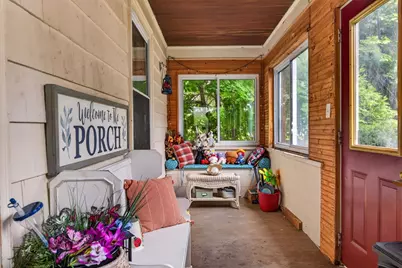 12 Hurd Ave, Saugus, MA 01906 - Photo 3