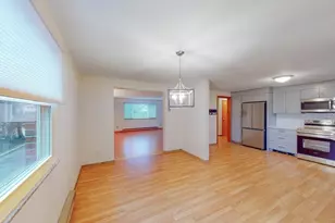 19 Ashmont Ave, Newton, MA 02458 - Photo 5