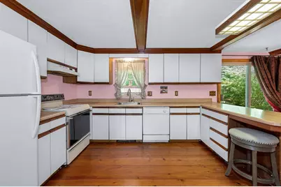 48 Cannington St, Lowell, MA 01854 - Photo 7