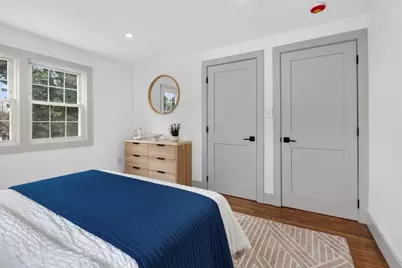 8 Bartlett St, Peabody, MA 01960 - Photo 15