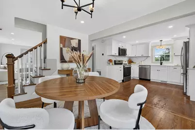 8 Bartlett St, Peabody, MA 01960 - Photo 13