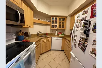 135 Pleasant St #601, Brookline, MA 02446 - Photo 5