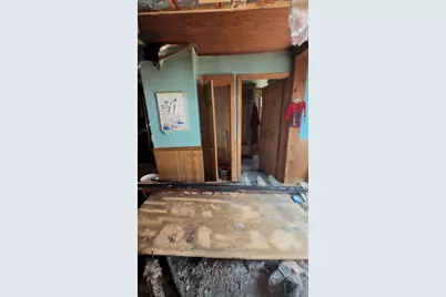 37 Adams St, Lawrence, MA 01843 - Photo 5