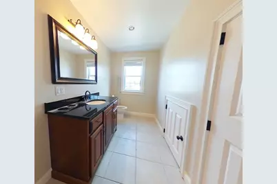 109 Farwell St #109, Newton, MA 02460 - Photo 13