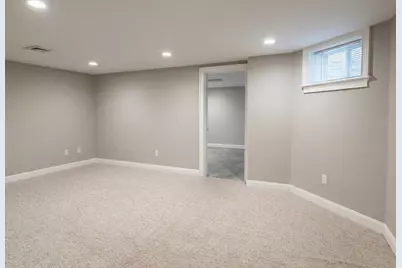 109 Farwell St #109, Newton, MA 02460 - Photo 17